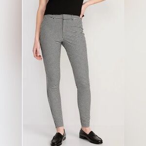 Old Navy Pixie Skinny Ankle Pants Black and White Gingham Size 4